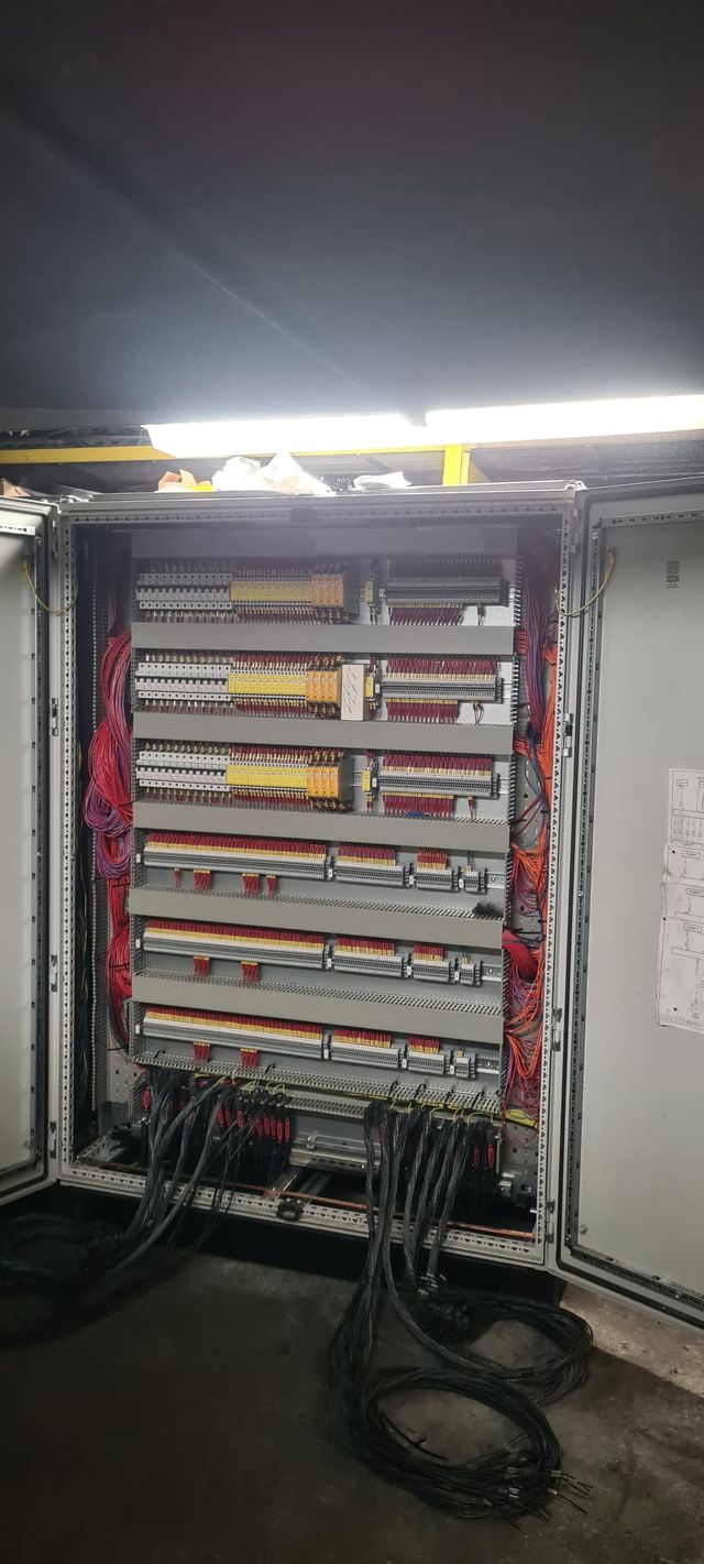 Industriële automatisering: klemmen- en besturingskasten – foto 4