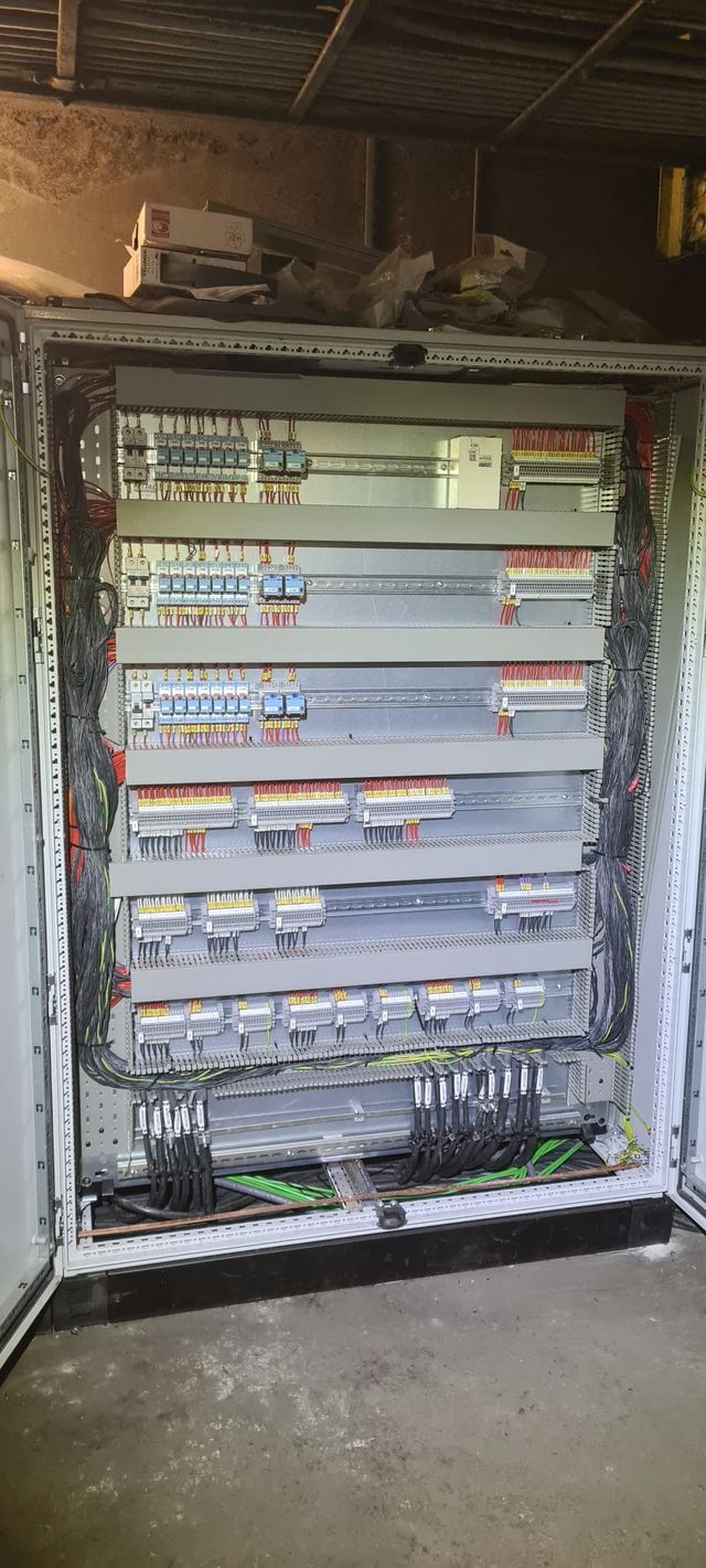 Industriële automatisering: klemmen- en besturingskasten – foto 5