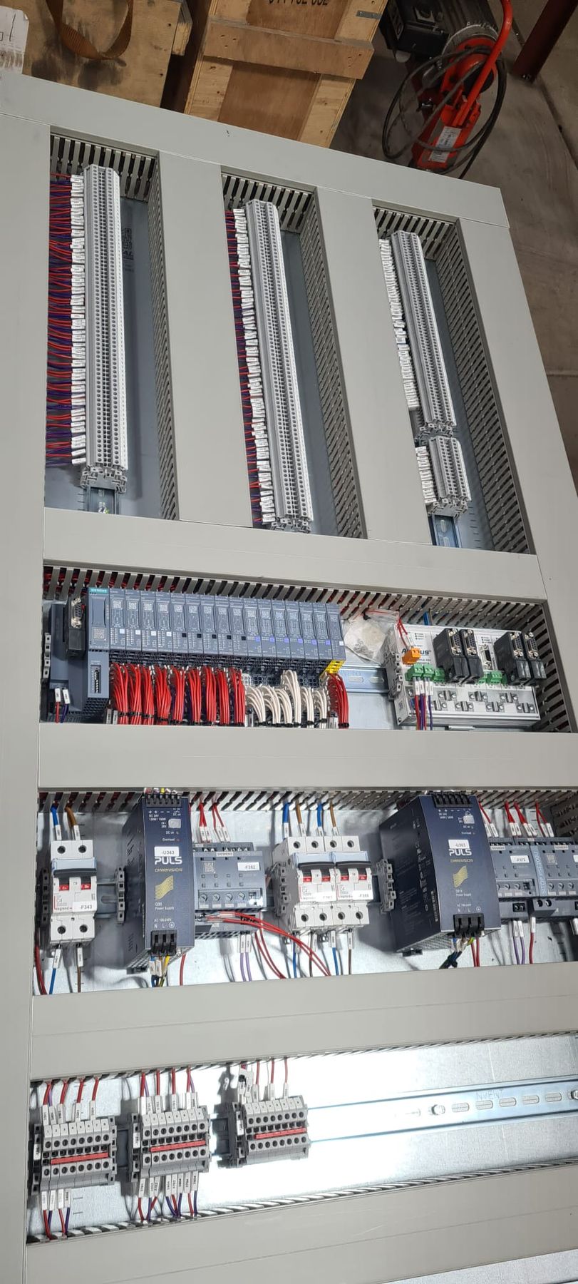 Opbouw van een automatiseringsbord – Resultaat · Afgewerkt en overzichtelijk